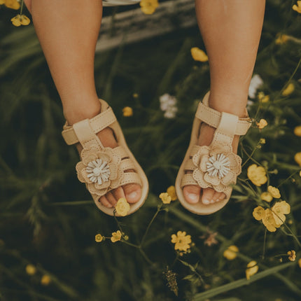 Tuti Fields Sandals | Buttercup | Gold Metallic Nubuck