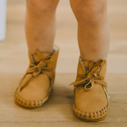 Pina Classic Booties | Caramel Nubuck