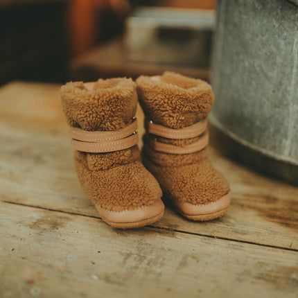 Larisso Booties | Light Maple Curly Faux Fur