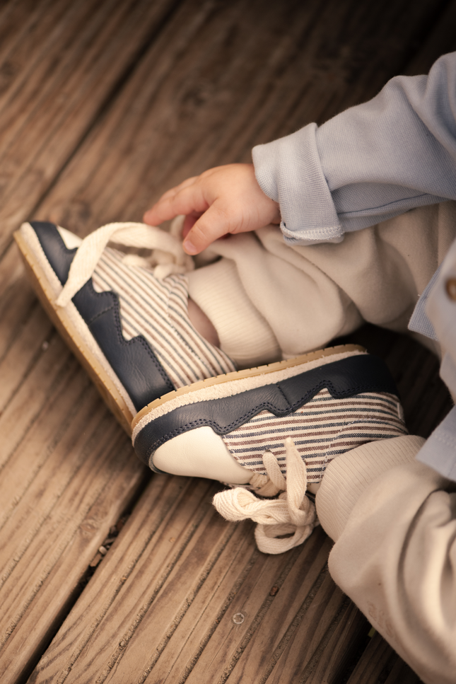 Pluksel Sneakers | Navy - Burgundy - Thin Striped