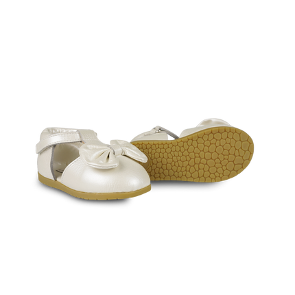 Moane Shoes | Off White Metallic Leather