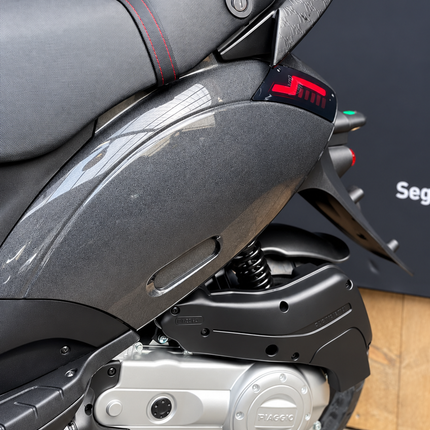 Piaggio Zip SP Verkleidungsset 5-teilig Psychedelic Sparkle Dunkelgrau – Verkleidungsset / Verkleidungssatz