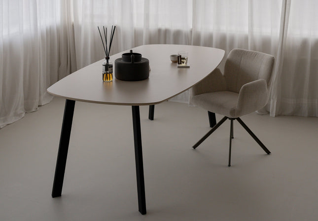 Melamin-Esstisch beige – dänisch oval mit I-Gestell