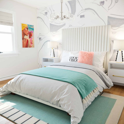 TOV Furniture Arabelle Velvet Bed