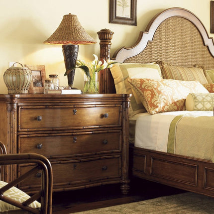 Tommy Bahama Home Island Estate Round Hill Bed