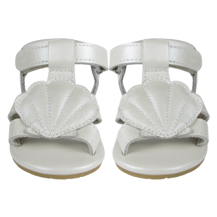 Ushy | Scallop | Off White Metallic Leather