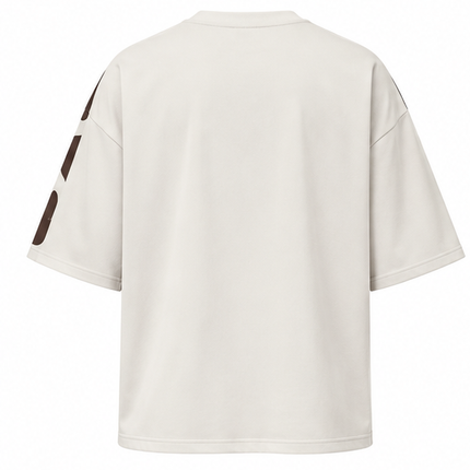 Oversized heren T-shirt in khaki, voorkant met zwarte STYNVOCLUB-letterprint, ronde hals, verlaagde schouders en grafische mouwprint op witte achtergrond.