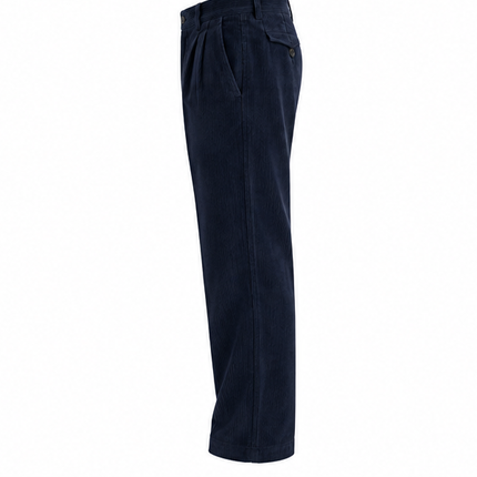 RKON heren corduroy broek marineblauw – voorkant, relaxed fit ribbroek met plooien en rechte pijpen op witte achtergrond.