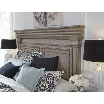 Pulaski Furniture Madison Ridge Heritage Taupe Panel Bed With Blanket Chest Footboard