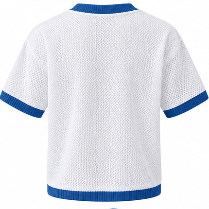 Sportieve gebreide heren zomertrui met korte mouwen, V-hals, opengewerkt breisel, geometrisch kleurblokdesign en nummerprint van JANE DRESSINGLOG.