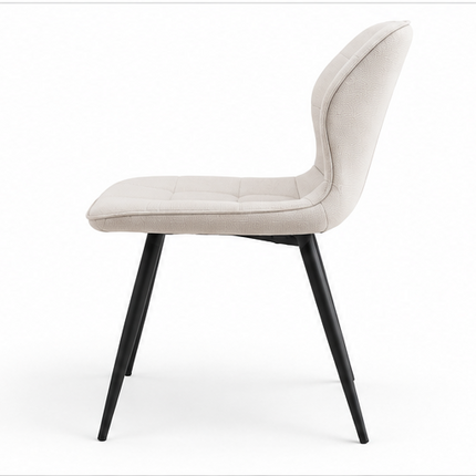 Lichtbeige gestoffeerde eetkamerstoel met linnen bekleding, ergonomische rugleuning, sierstiksels en zwarte metalen poten, verkrijgbaar als set van 4.