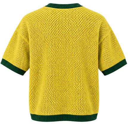 Sportieve gebreide heren zomertrui met korte mouwen, V-hals, opengewerkt breisel, geometrisch kleurblokdesign en nummerprint van JANE DRESSINGLOG.