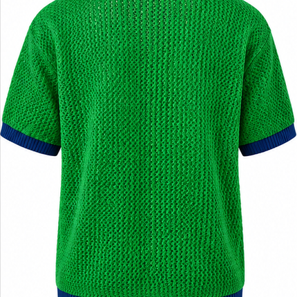 Sportieve gebreide heren zomertrui met korte mouwen, V-hals, opengewerkt breisel, geometrisch kleurblokdesign en nummerprint van JANE DRESSINGLOG.