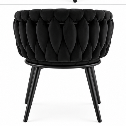 Set van 2 zwarte fluwelen eetkamerstoelen met gevlochten rugleuning, armleuningen en zwarte metalen poten.
